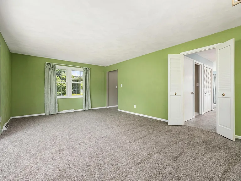 5824 N Imperial Dr — Photo 9
