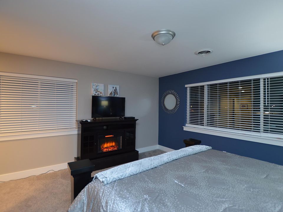 Electric fireplace in Master