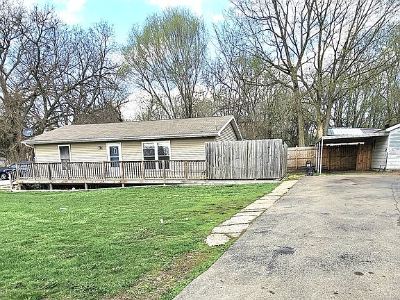 4th image of 1100 S Lincoln Ave