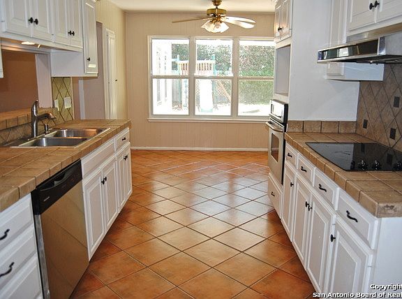 3rd image of 3106 Mayfair Dr