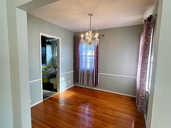 5th image of 716 N Elspeth Way