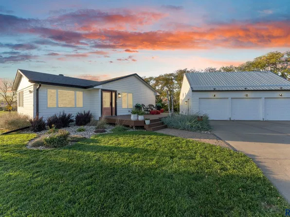 27450 State Highway 115, Harrisburg, SD 57032
