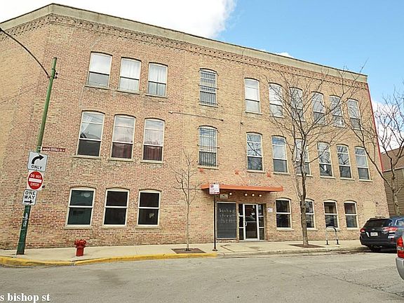 4th image of 1822 S Bishop St #1411