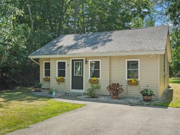 2 Westminster Rd, Merrimac, MA 01860