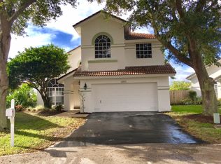 6855 NW 28th St, Margate, FL 33063