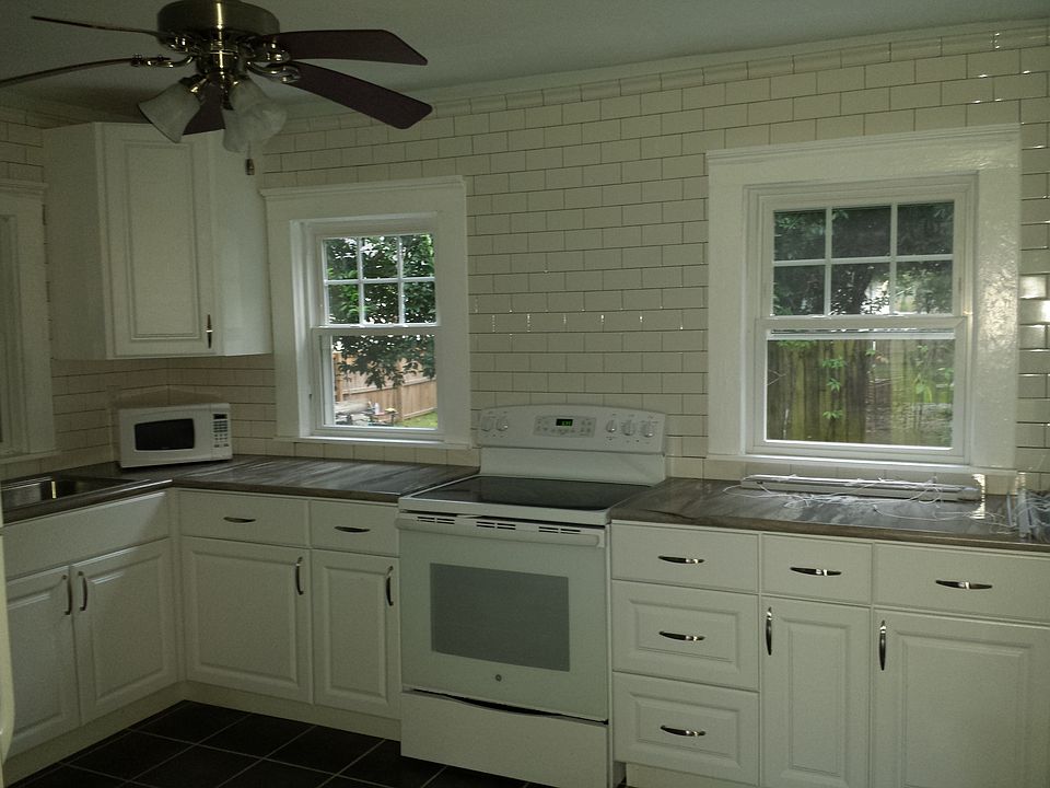 Downstairs Kitchen: View 1