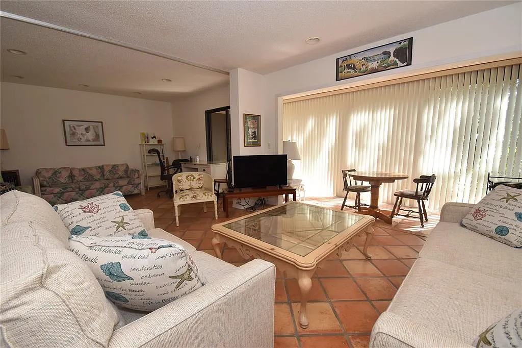 2 bed, 2.0 bath, 1283 sqft, $1,800 — Photo 3