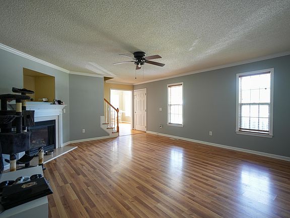 3rd image of 80 Raven Hill Ct