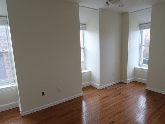 5th image of 1732 Brandywine St