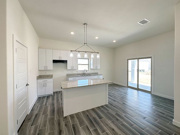 4th image of 1605 Coba Dr