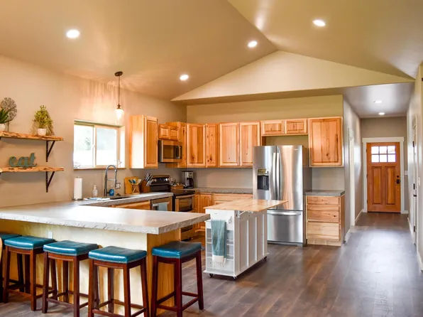 720 1/2 6th Ave SW, Ronan, MT 59864