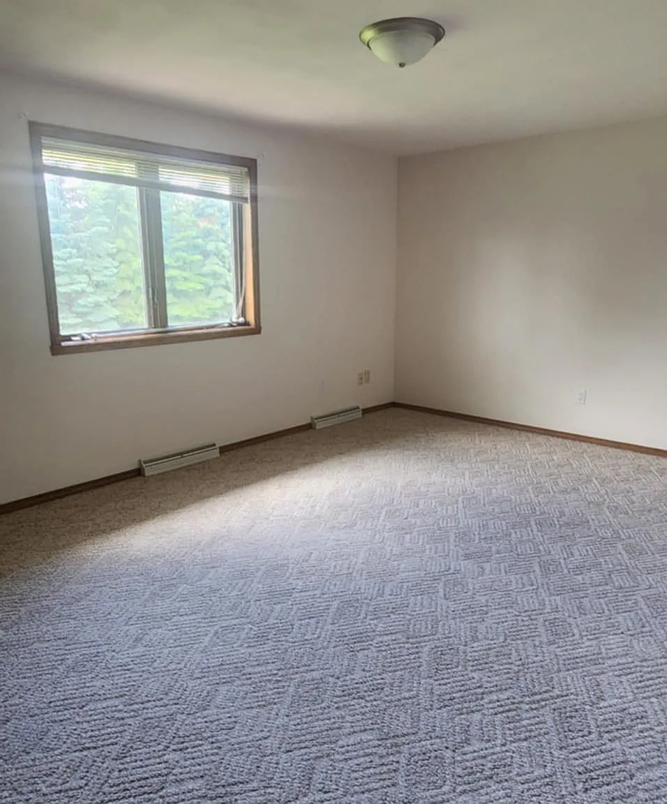 3 bed, 1800 sqft, $1,900 — Photo 4