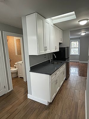 2nd image of 21-52 28th St Unit 2