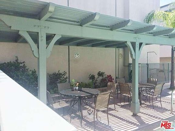 4th image of 4225 W Sarah St #25