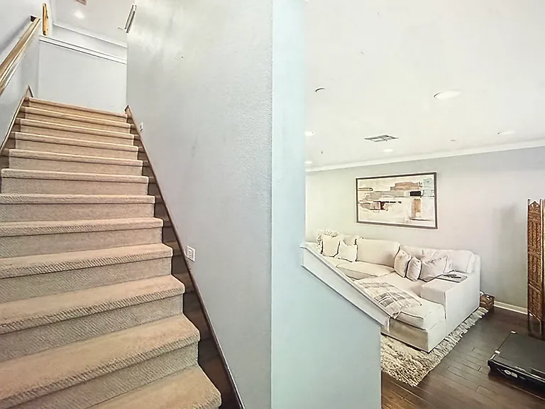 Acacia Ln — Photo 8