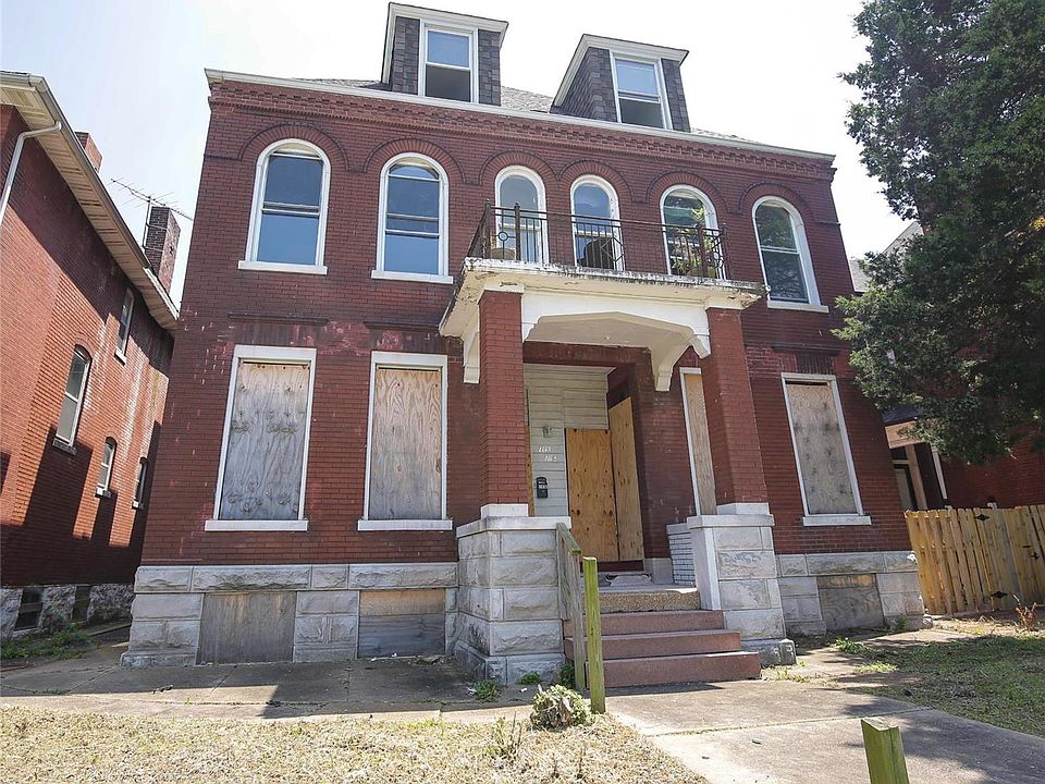 1st image of 2110 E Harris Ave