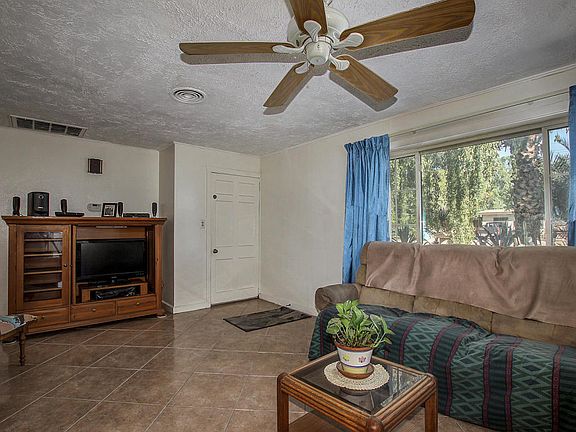 4th image of 2409 W Marshall Ave
