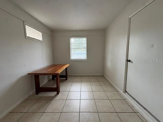2976 Poplar St — Photo 8
