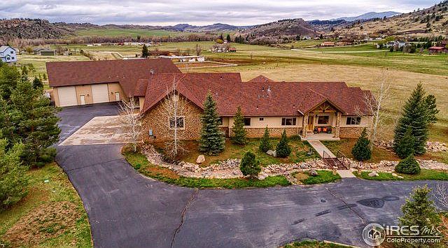 1st image of 3221 Huckleberry Way