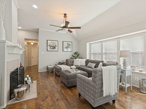 4th image of 7914 Whispering Tree Ln