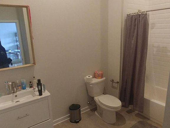 4th image of 2021-35 N Front St #310