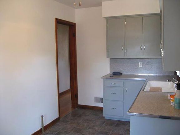 2nd image of 3504 Franklin Ave