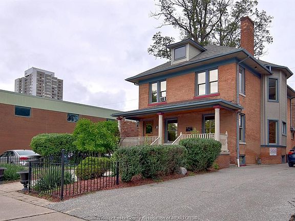2nd image of 518 Victoria Ave