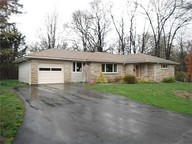 1st image of 34 Bentley Ave