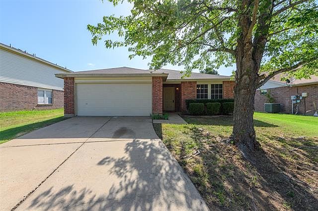 1st image of 8501 Seven Oaks Ln