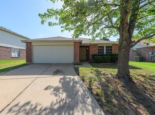 8501 Seven Oaks Ln, Denton, TX 76210