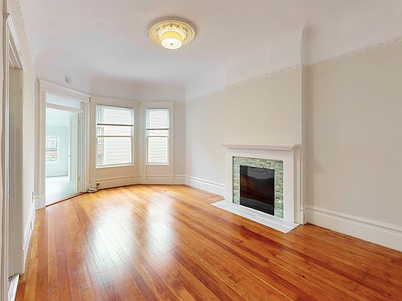 3rd image of 523 Waller St #523