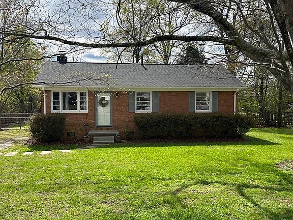 2nd image of 2923 Isaacs Pl