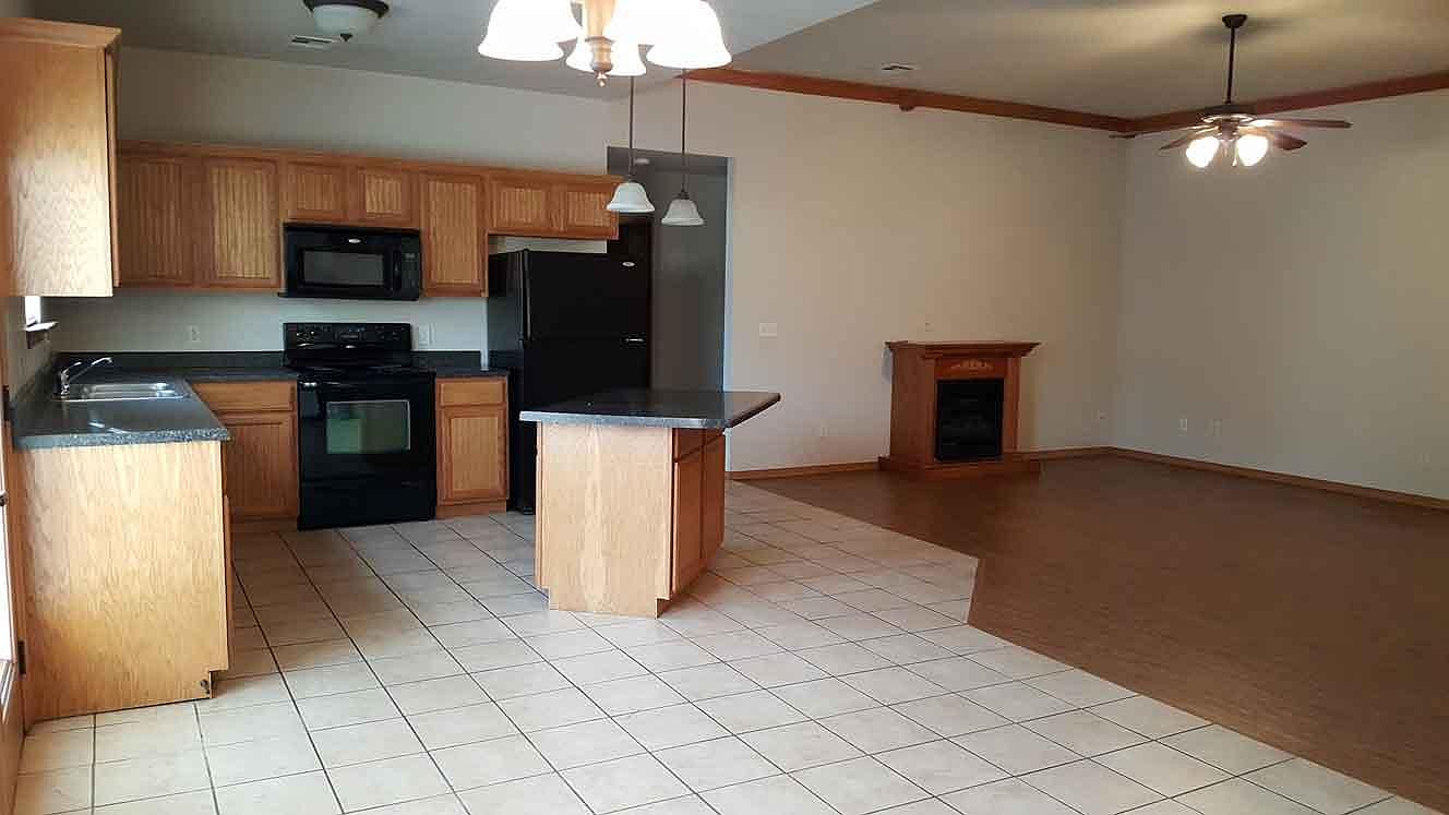 302 Blunt Ave APT 2, Prairie Grove, AR 72753 Zillow