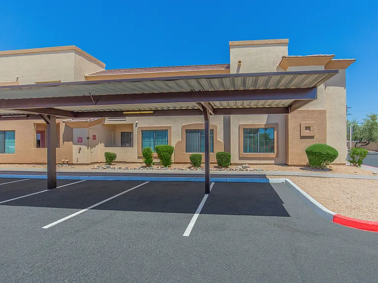 Indigo Pointe Apartments — Photo 7