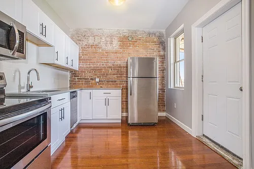 5762 Woodward Ave #1 Photo 1