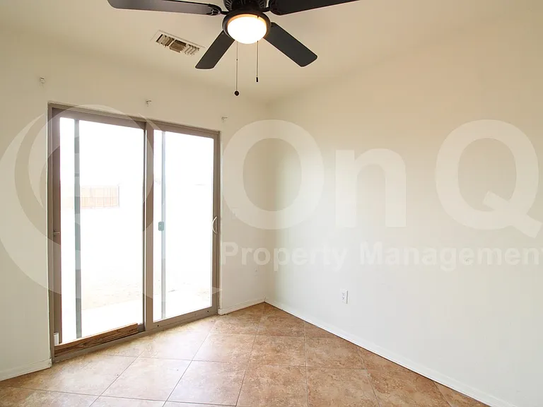 144 W Lincoln Ave — Photo 13