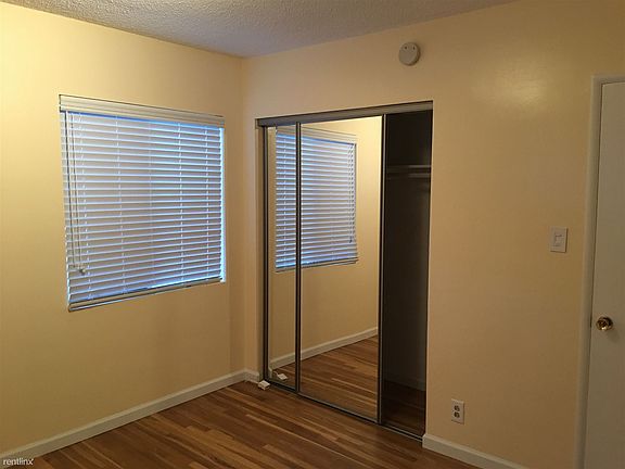 4th image of 22924 Keswick St
