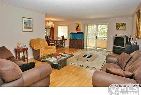 2nd image of 4358 Mammoth Ave APT 8