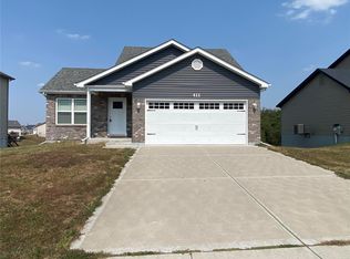 411 Triathlon Dr, Foristell, MO 63348