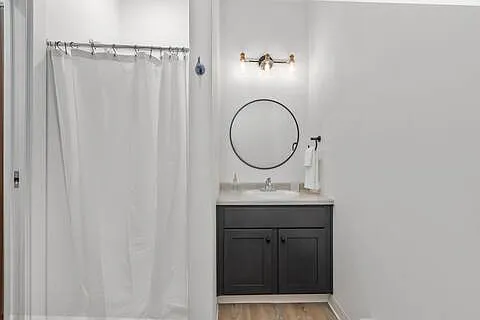 Fox Flats - 1-Bedroom - 1 — Photo 3