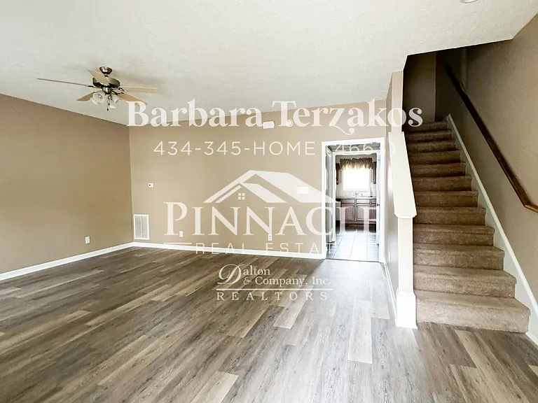 225 Portico St — Photo 2