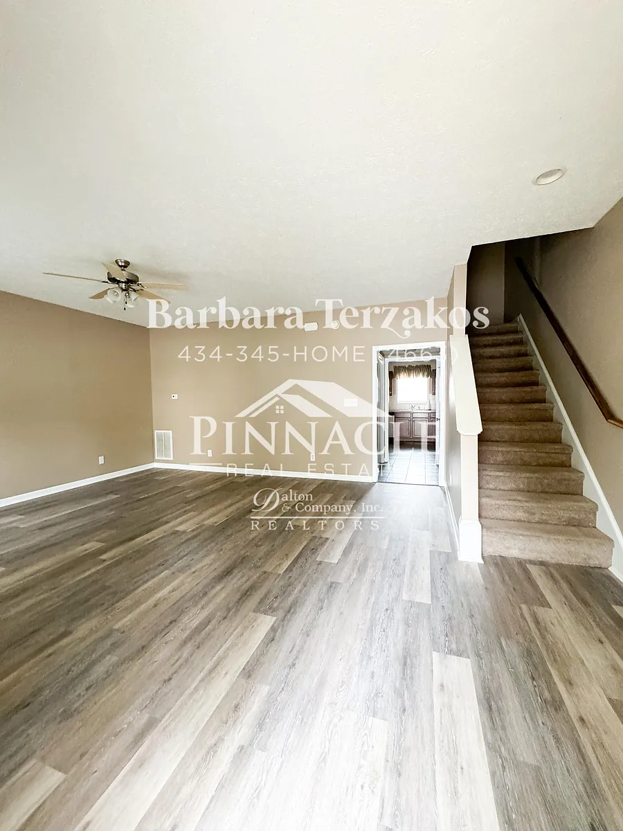 Building Photo - 225 Portico St