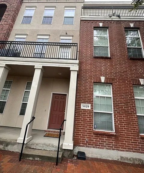 5029 Parkview Pl #5029 — Photo 1