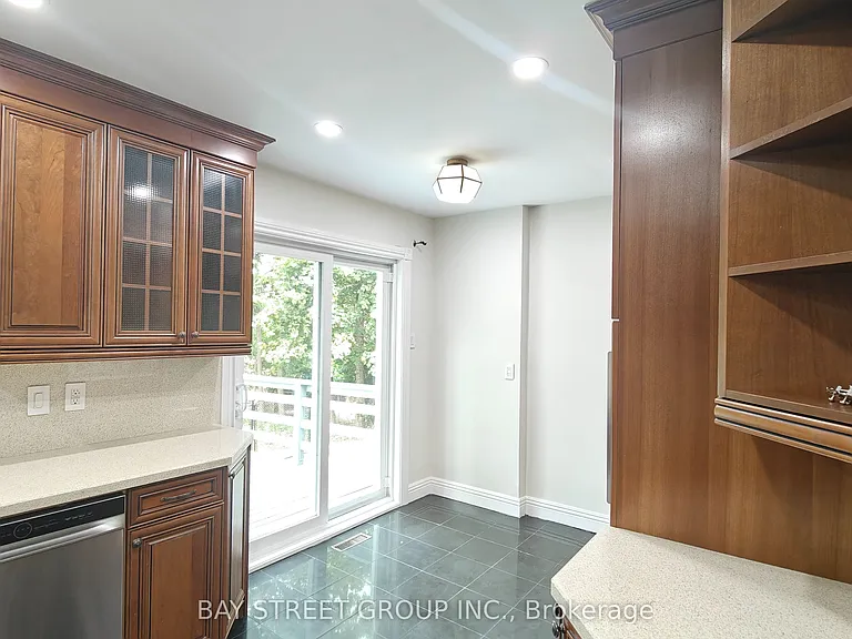 9 Mosedale Cres #UPPER — Photo 5