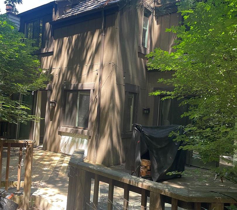 2nd image of 1537 Park Glen Ct