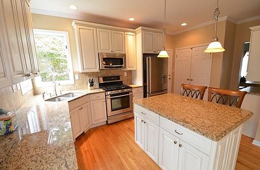 2nd image of 29 Charles River Dr