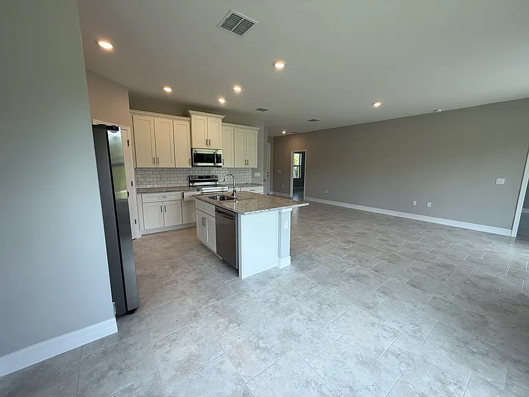 3607 62nd St W — Photo 10