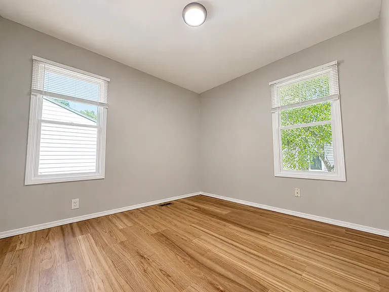 12747 Vernon Ave — Photo 12