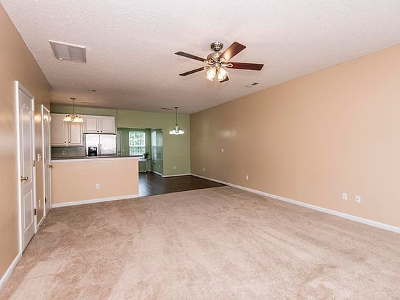 4th image of 138 Black River Dr