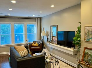 3402 W Beach Ave #2, Chicago, IL 60651